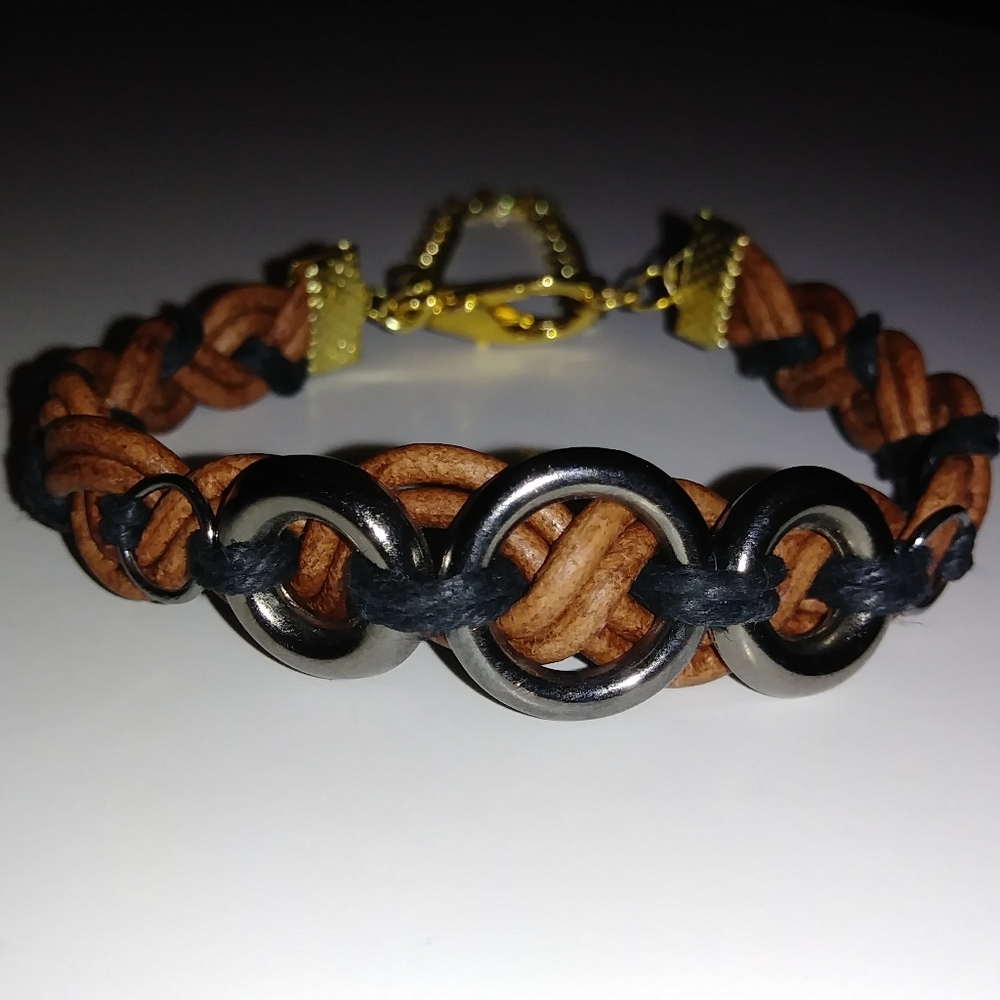 🆕Handcrafted Brown leather bracelet NWOT